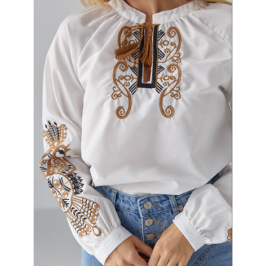 Сорочка вишита 44 S  завитками гладдю по молочному		